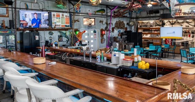 1109-1111 SUNSET Drive, East Peoria, IL 61611