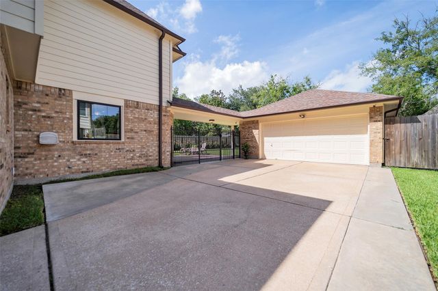 1238 Willow Branch Drive, League City, TX 77573