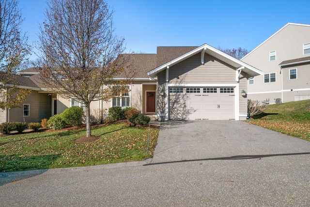 96 Walden Way 52, Milford, MA 01757