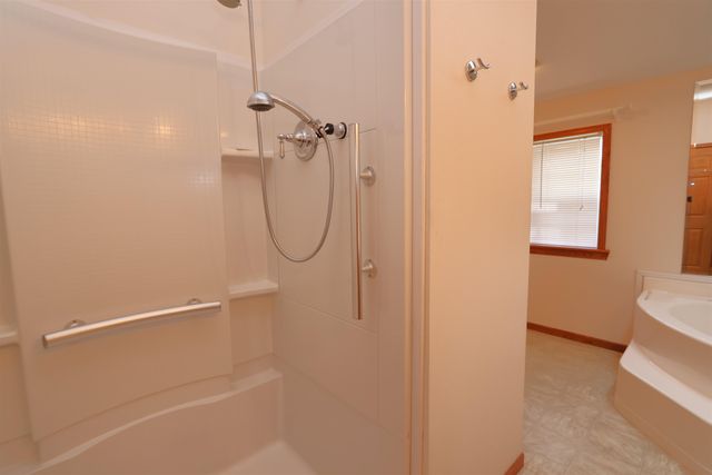 20 Kirkwood Road, Hooksett, NH 03106