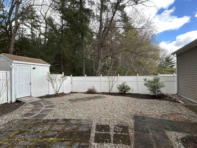 20 Kirkwood Road, Hooksett, NH 03106