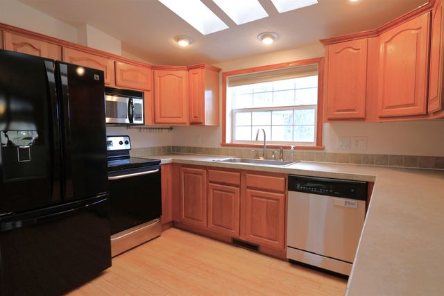 20 Kirkwood Road, Hooksett, NH 03106