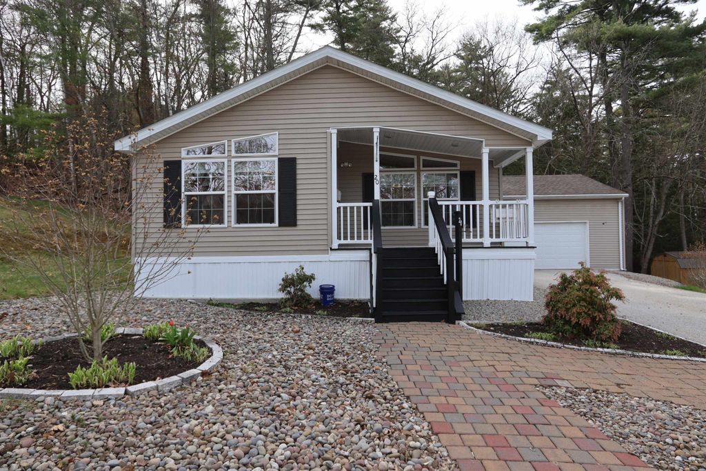 20 Kirkwood Road, Hooksett, NH 03106