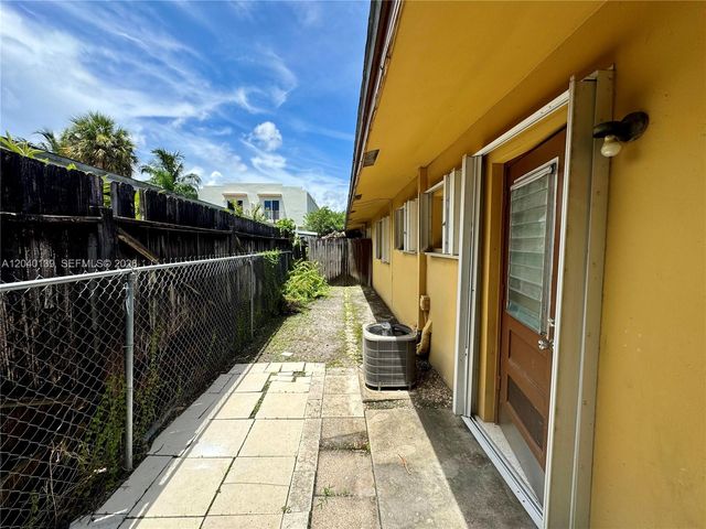 1727 SW 21st Street, Fort Lauderdale, FL 33315