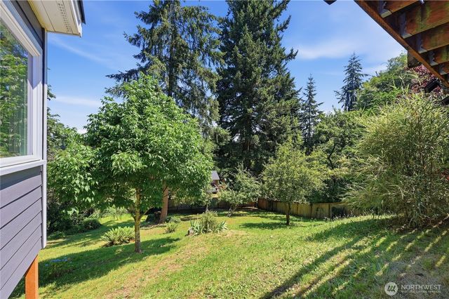 18002 25th Avenue NE, Lake Forest Park, WA 98155
