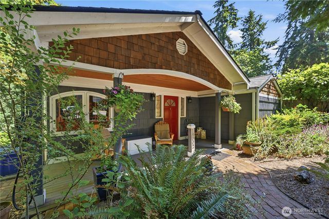 18002 25th Avenue NE, Lake Forest Park, WA 98155