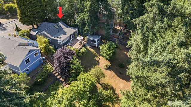 18002 25th Avenue NE, Lake Forest Park, WA 98155
