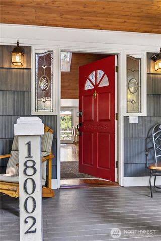 18002 25th Avenue NE, Lake Forest Park, WA 98155