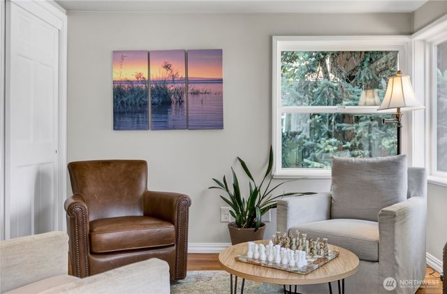 18002 25th Avenue NE, Lake Forest Park, WA 98155