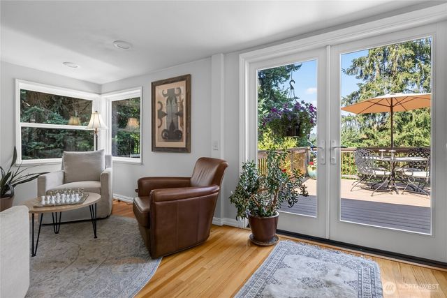18002 25th Avenue NE, Lake Forest Park, WA 98155