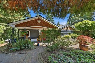 18002 25th Avenue NE, Lake Forest Park, WA 98155