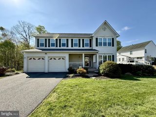 4 YORK CT, Stafford, VA 22554