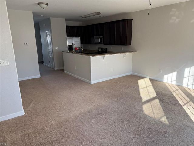 5002 Glen Canyon DR, Virginia Beach, VA 23462