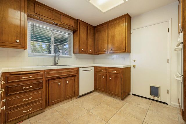 335 North Ave, Turlock, CA 95382