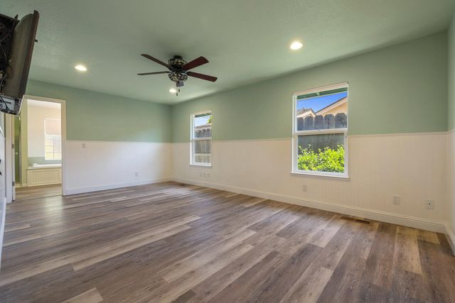 335 North Ave, Turlock, CA 95382