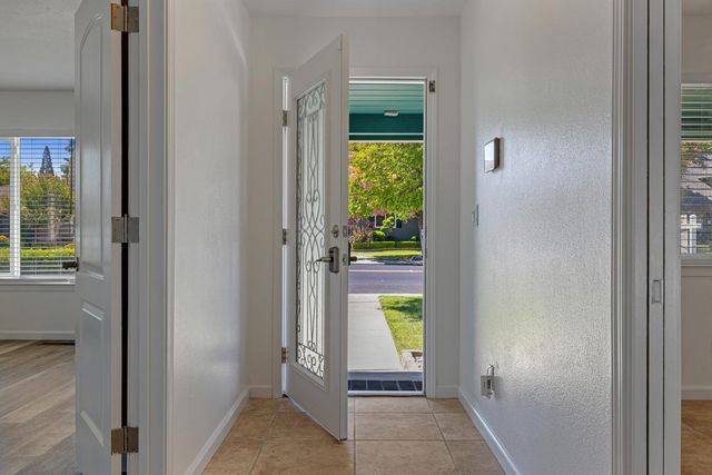 335 North Ave, Turlock, CA 95382