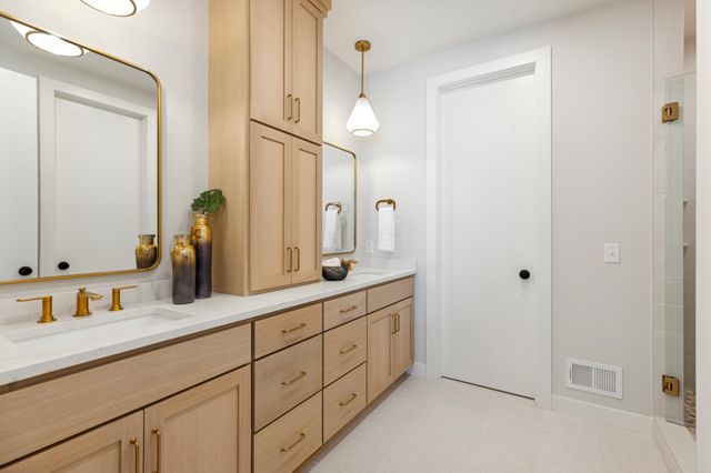 11359 Wildflower Drive N, Lake Elmo, MN 55042