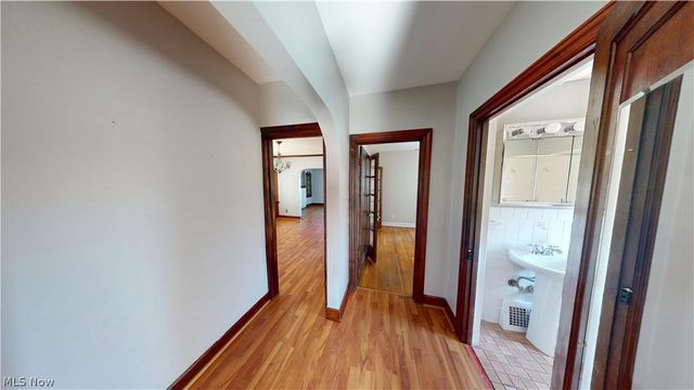 2001 Cypress Avenue, Cleveland, OH 44109