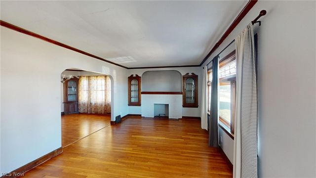 2001 Cypress Avenue, Cleveland, OH 44109