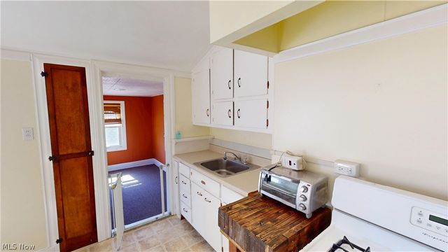 2001 Cypress Avenue, Cleveland, OH 44109