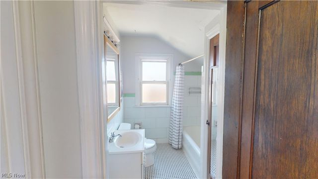 2001 Cypress Avenue, Cleveland, OH 44109