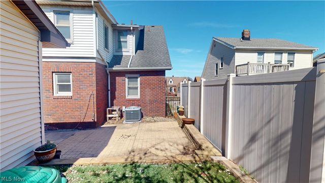 2001 Cypress Avenue, Cleveland, OH 44109