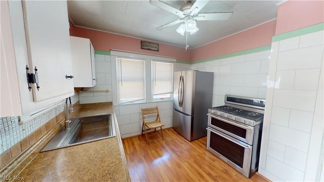 2001 Cypress Avenue, Cleveland, OH 44109