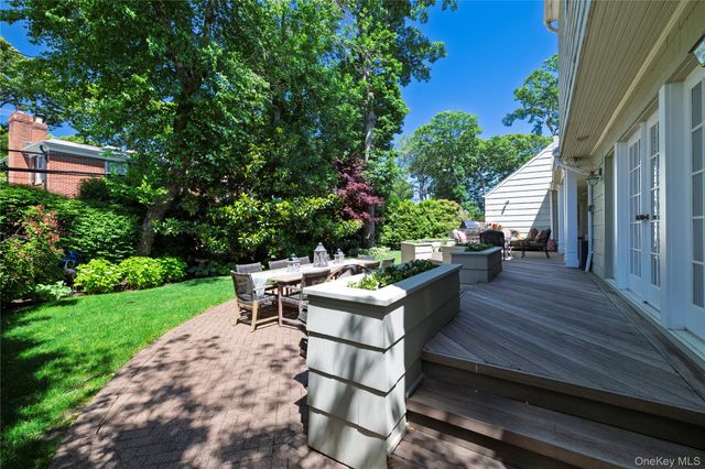 49 Andover Road, Rockville Centre, NY 11570