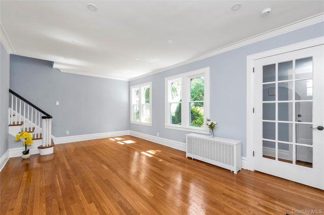9 May Court, West Hempstead, NY 11552