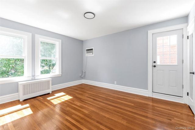 9 May Court, West Hempstead, NY 11552