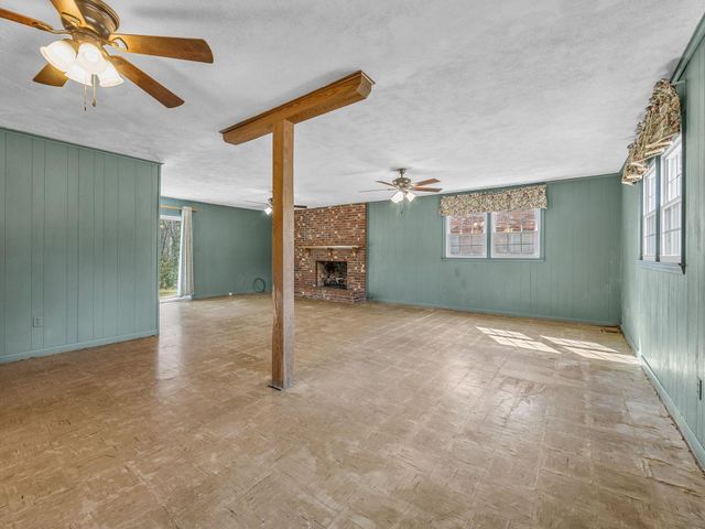 409 Springwood Drive, Spartanburg, SC 29302