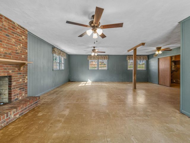 409 Springwood Drive, Spartanburg, SC 29302