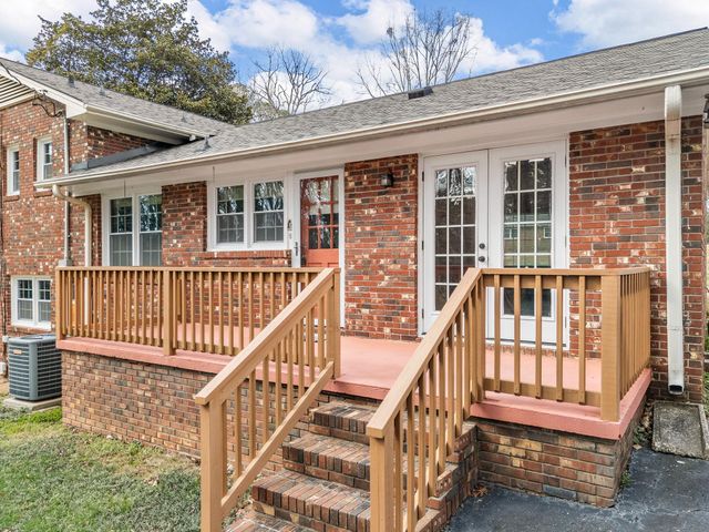 409 Springwood Drive, Spartanburg, SC 29302