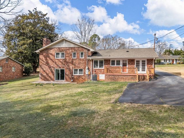 409 Springwood Drive, Spartanburg, SC 29302