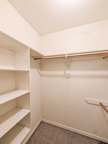 725 Beth Dr, Tyler, TX 75703