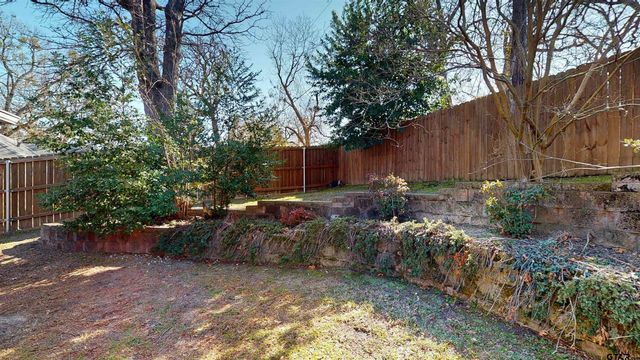 725 Beth Dr, Tyler, TX 75703