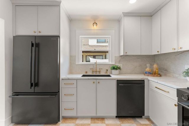 4860 Marlborough Drive, San Diego, CA 92116