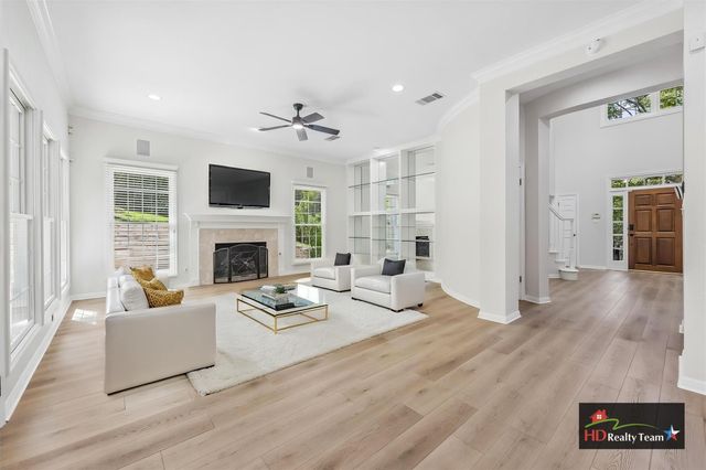 6324 Bon Terra DR, Austin, TX 78731