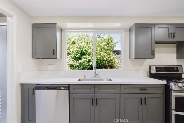 9709 Willis Avenue, North Hills, CA 91343
