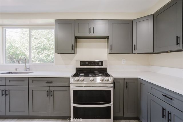 9709 Willis Avenue, North Hills, CA 91343