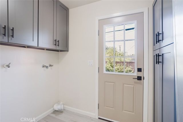 9709 Willis Avenue, North Hills, CA 91343