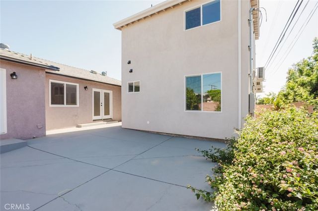 9709 Willis Avenue, North Hills, CA 91343