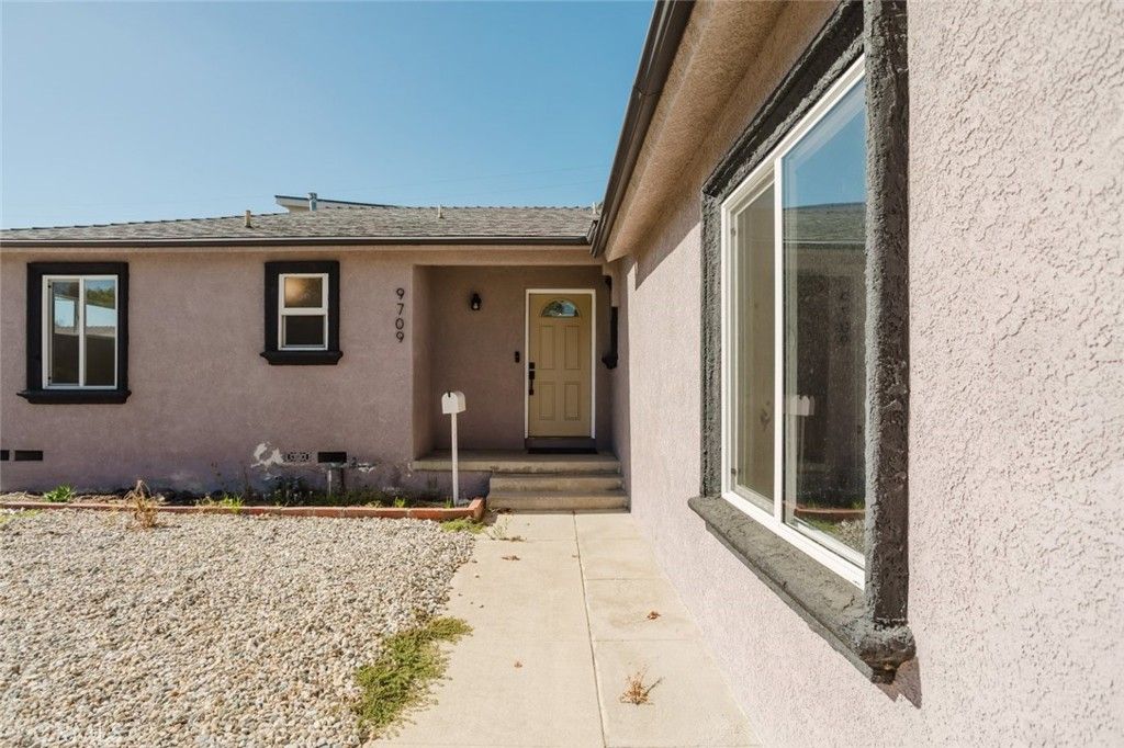 9709 Willis Avenue, North Hills, CA 91343