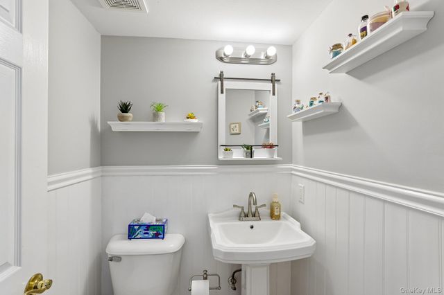 53 Madison Circle, Middle Island, NY 11953