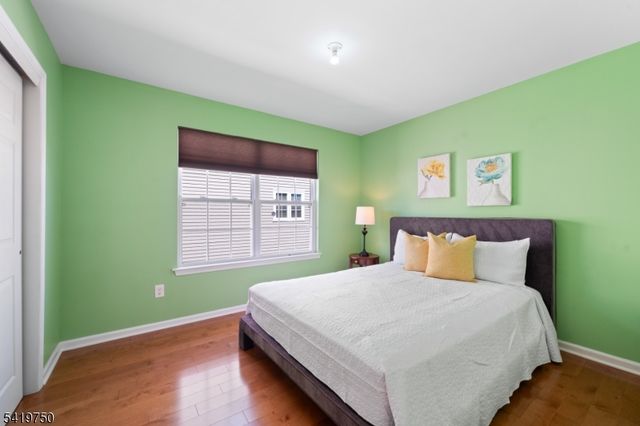 6 Quick Ct, Franklin Twp., NJ 08873