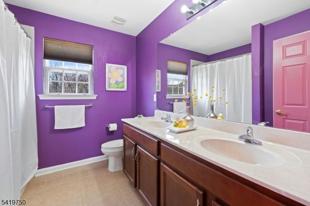 6 Quick Ct, Franklin Twp., NJ 08873