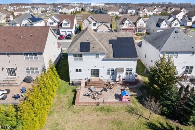 6 Quick Ct, Franklin Twp., NJ 08873