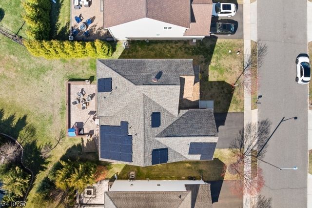 6 Quick Ct, Franklin Twp., NJ 08873