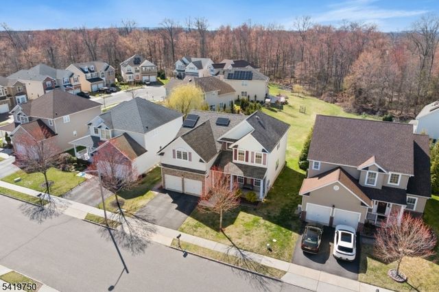 6 Quick Ct, Franklin Twp., NJ 08873