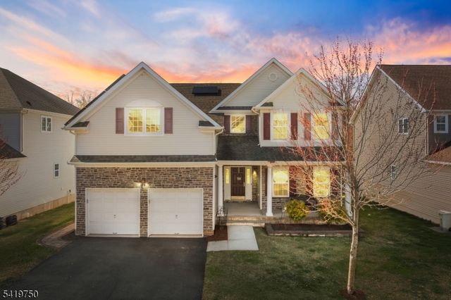 6 Quick Ct, Franklin Twp., NJ 08873